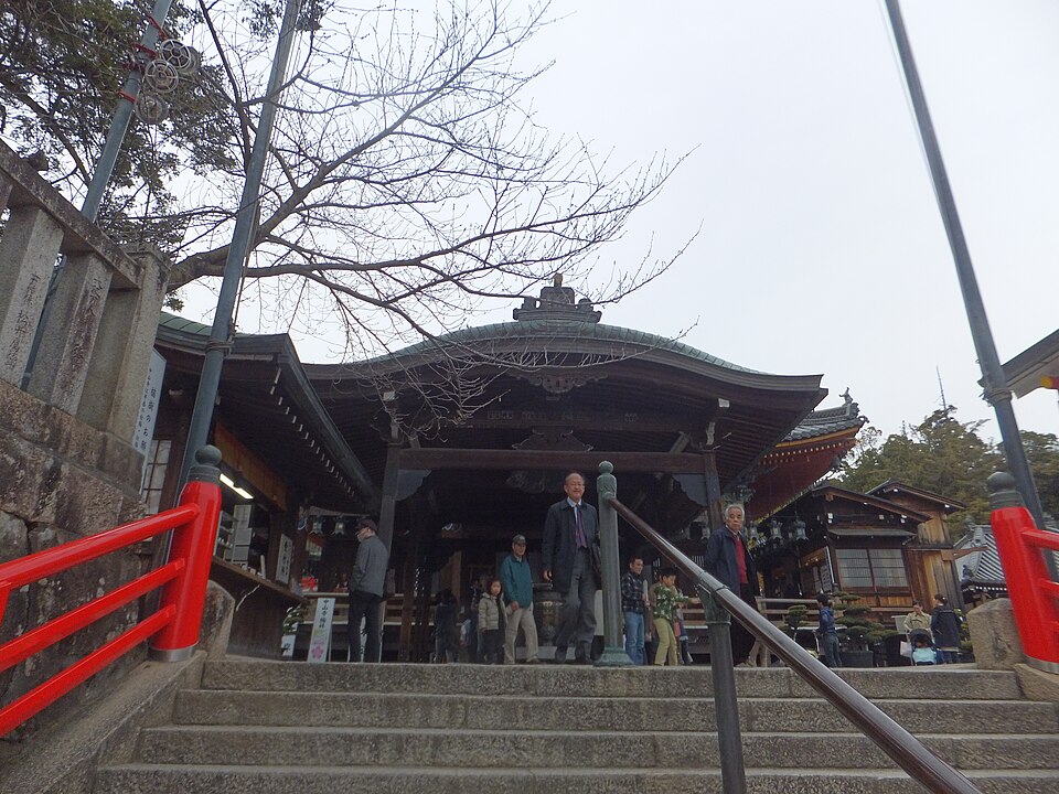 中山寺の境内の様子