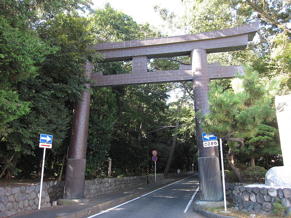 寒川神社の境内の様子