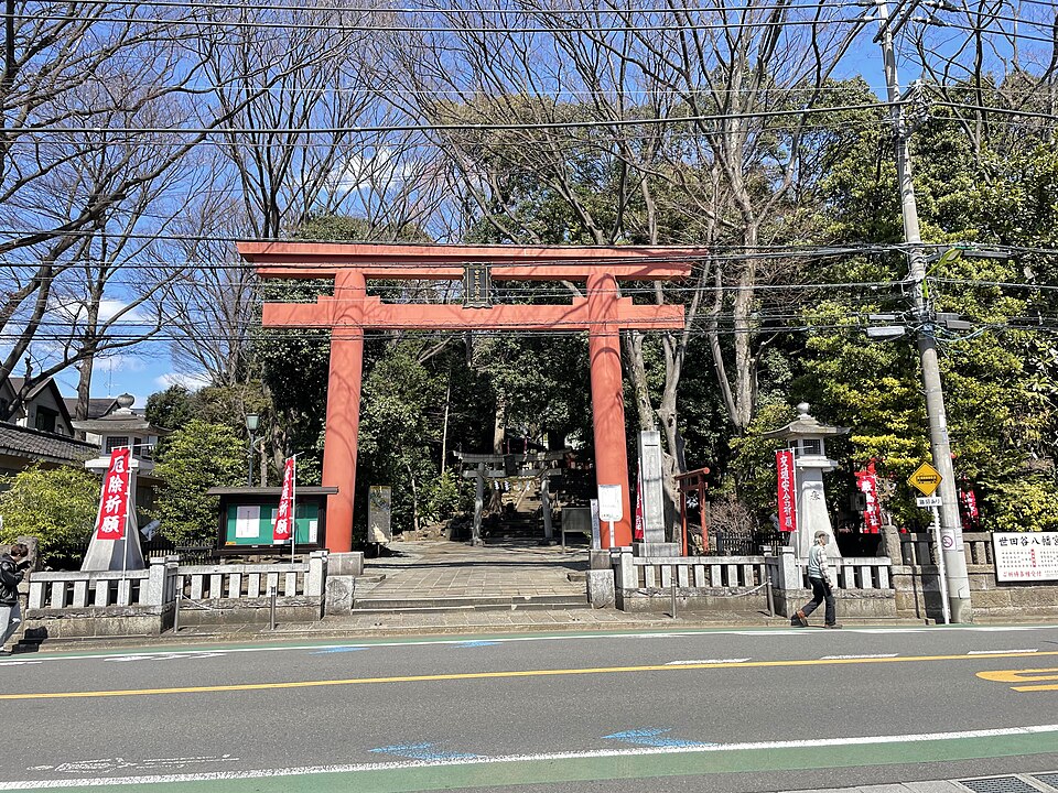 世田谷八幡宮の境内の様子