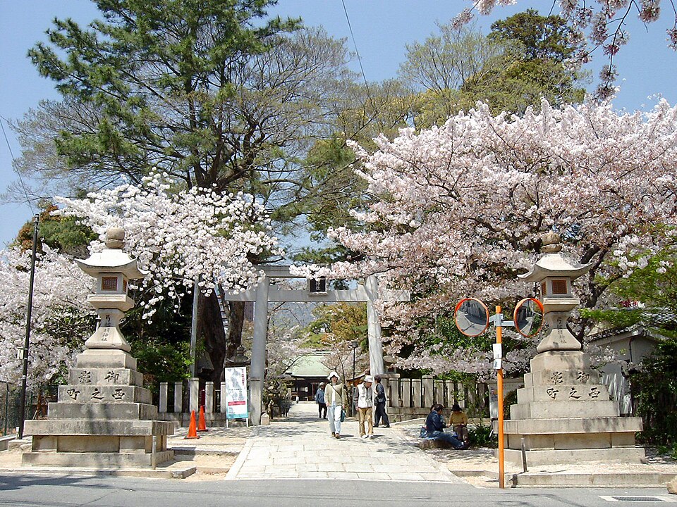 弓弦羽神社の境内の様子