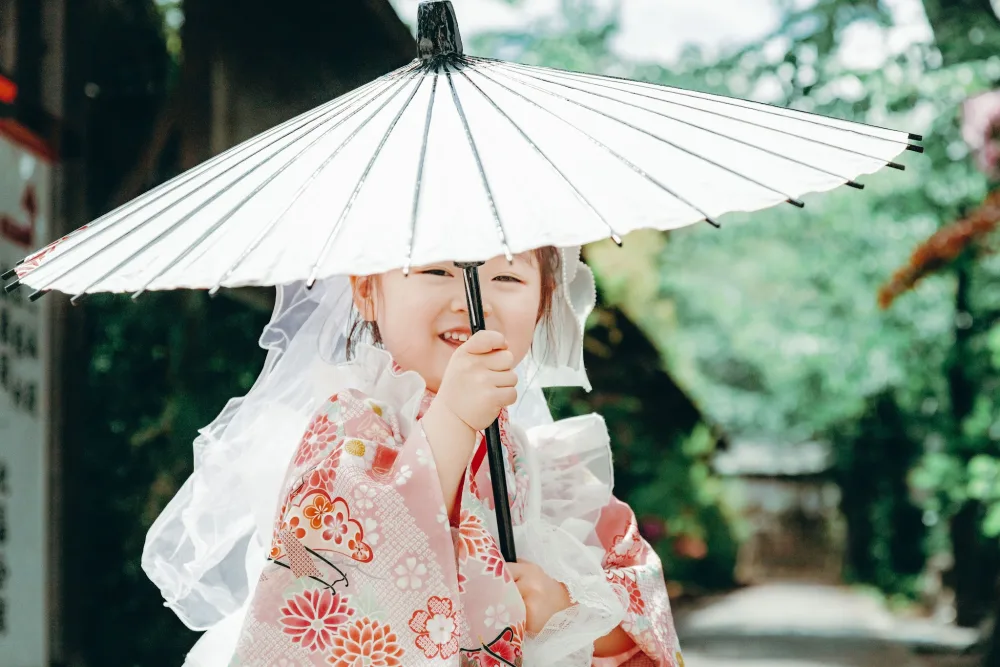 阿部野神社 和傘を手にした満面の笑み(2026年4月20日・仕上がりカラー01ときめき)