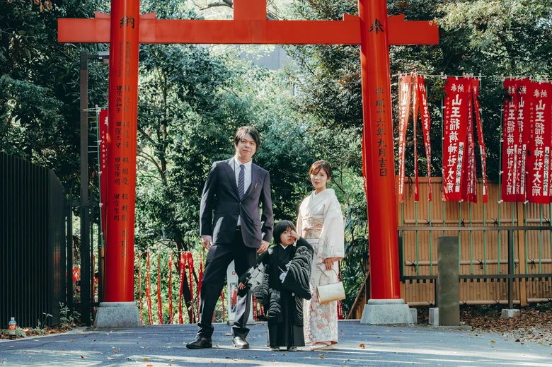 日枝神社 鳥居をくぐって(2026年4月3日・仕上がりカラー01ときめき)