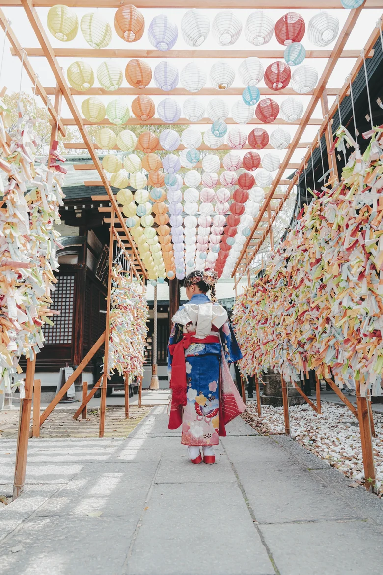 豊國神社 参道をゆく(2026年3月29日・仕上がりカラー04きらめき)