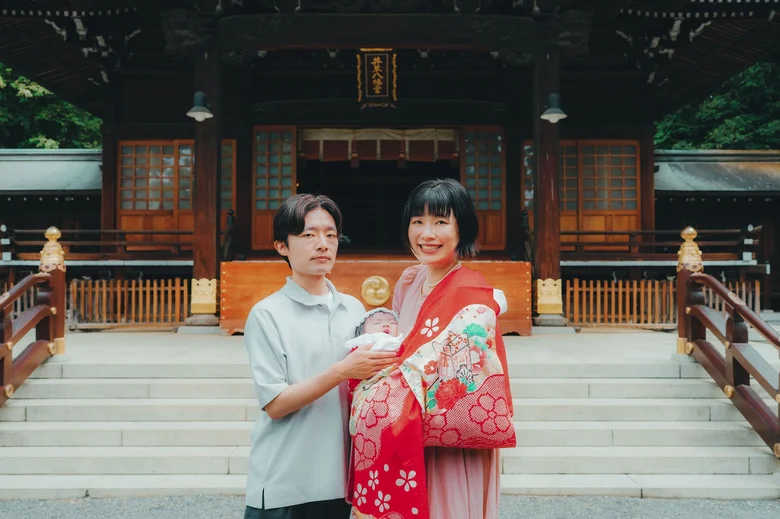 井草八幡宮 拝殿前でのお宮参り夫婦撮影(2026年6月6日・仕上がりカラー02ふわふわ)