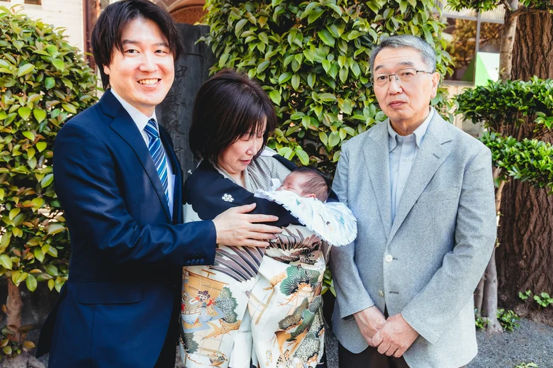 柏神社 三世代で赤ちゃんを囲む記念写真(2026年5月10日・仕上がりカラー00ナチュラル)