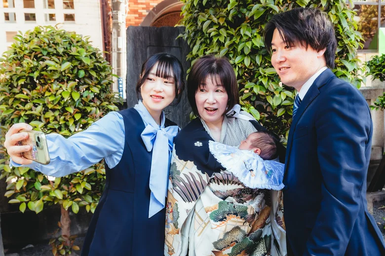 柏神社 参拝後の記念セルフィー(2026年5月10日・仕上がりカラー00ナチュラル)