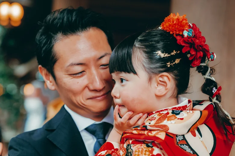 川越氷川神社 パパと頬よせて(2026年3月20日・仕上がりカラー01ときめき)