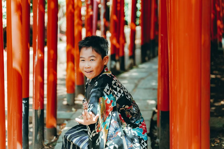 根津神社 千本鳥居での七五三撮影(2026年4月17日・仕上がりカラー01ときめき)
