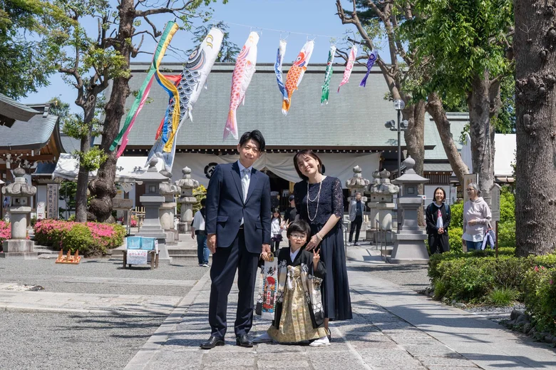 松陰神社 鯉のぼりと参道を歩く(2026年5月5日撮影)