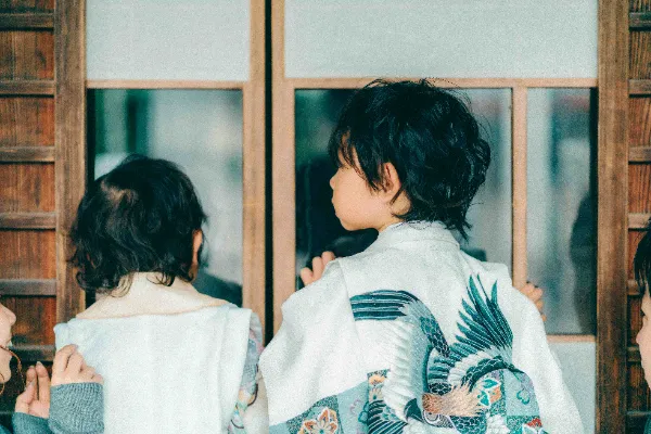 ハレノヒビフォトの撮影実績写真「03 - レトロ｜フィルム風(青緑)」1枚目