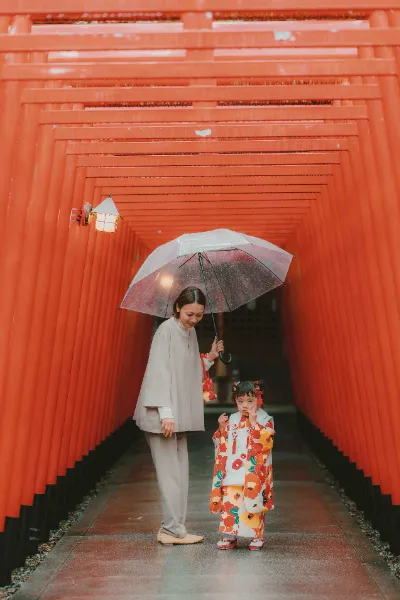ハレノヒビフォトの撮影実績写真「05 - なつかし｜フィルム風(赤)」5枚目