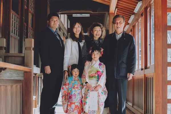 ハレノヒビフォトの撮影実績写真「07 - 韓国風|雑誌の1ページ」7枚目